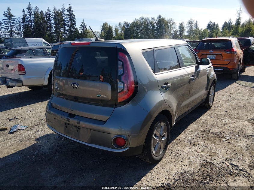 2018 Kia Soul ev + VIN KNDJP3AEXJ7032362 IAAI salvage auction — FRONT & REAR, Salvage Title, sold $725 on 2026-07-16 (photo 4)