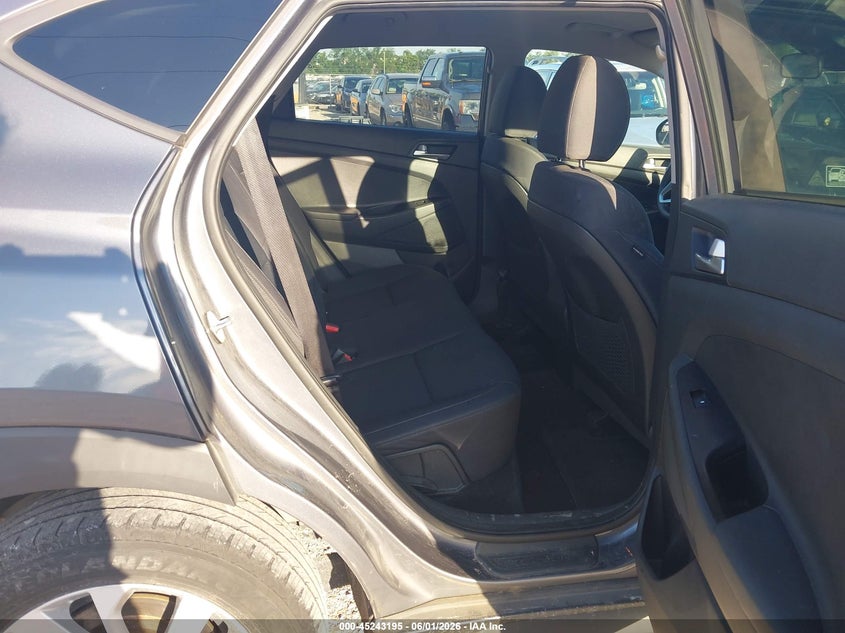 2019 Hyundai Tucson VIN KM8J23A47KU885337 IAAI salvage auction — HAIL, Salvage Title, sold $3,850 on 2026-07-06 (photo 8)