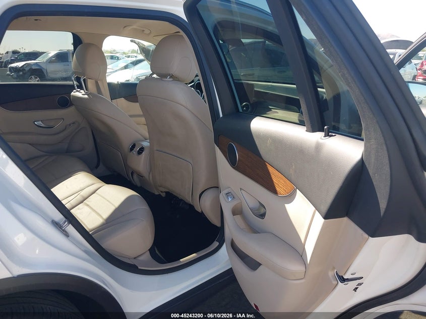 2021 Mercedes-benz Glc VIN W1N0G8DB9MV314480 IAAI salvage auction — UNDERCARRIAGE, Salvage (Arizona), sold $9,300 on 2026-07-14 (photo 8)