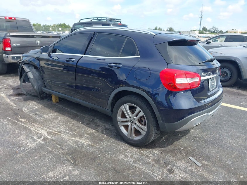 2019 Mercedes-benz Gla-klasse VIN WDCTG4EB5KJ552269 IAAI salvage auction — LEFT SIDE, Salvage Title, sold $3,950 on 2026-07-09 (photo 3)