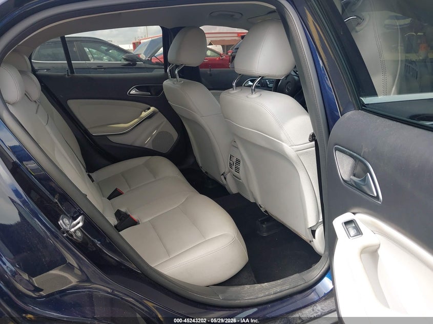 2019 Mercedes-benz Gla-klasse VIN WDCTG4EB5KJ552269 IAAI salvage auction — LEFT SIDE, Salvage Title, sold $3,950 on 2026-07-09 (photo 8)