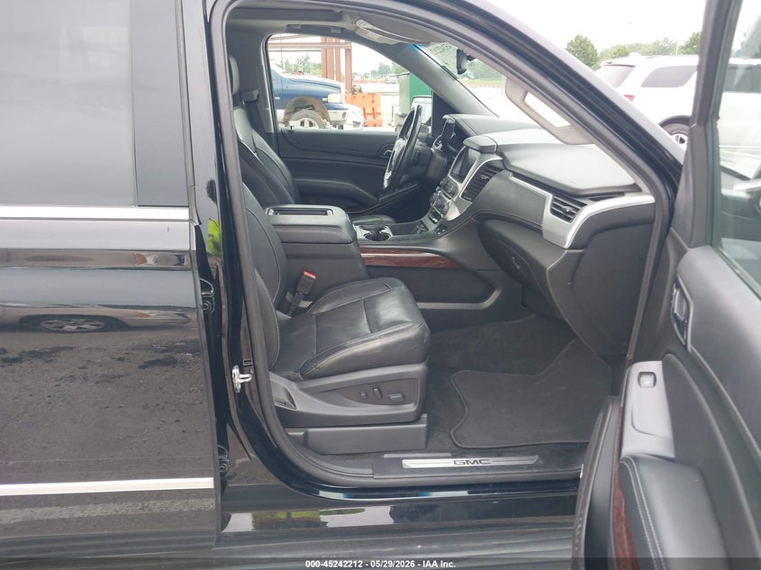 2018 Gmc Yukon VIN 1GKS2BKC6JR385460 IAAI salvage auction — HAIL, Salvage Title, sold $8,100 on 2026-07-20 (photo 5)