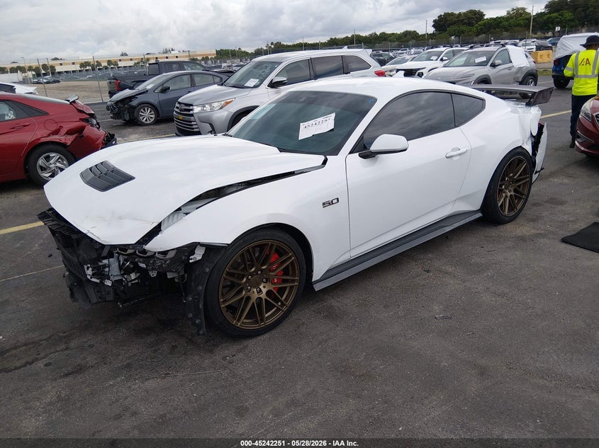 2024 Ford Mustang VIN 1FA6P8CF6R5428035 IAAI salvage auction — LEFT FRONT, Rebuildable (Florida), sold $17,500 on 2026-07-30 (photo 2)