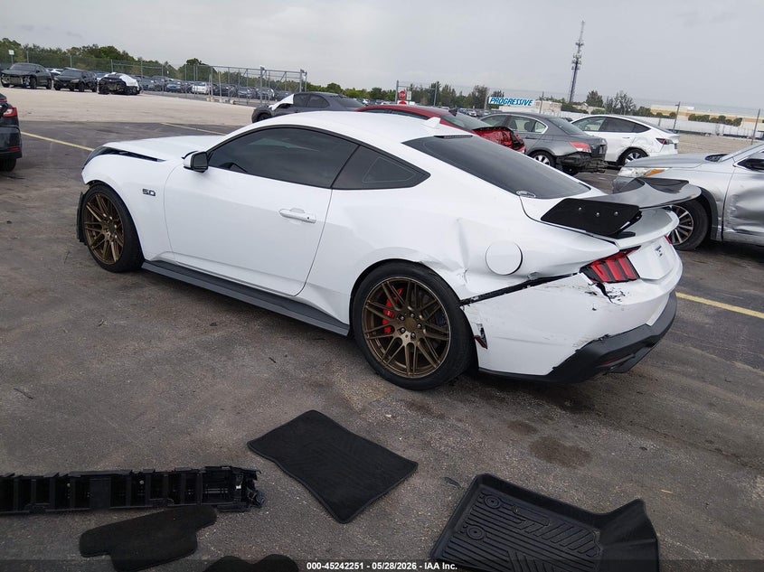 2024 Ford Mustang VIN 1FA6P8CF6R5428035 IAAI salvage auction — LEFT FRONT, Rebuildable (Florida), sold $17,500 on 2026-07-30 (photo 3)