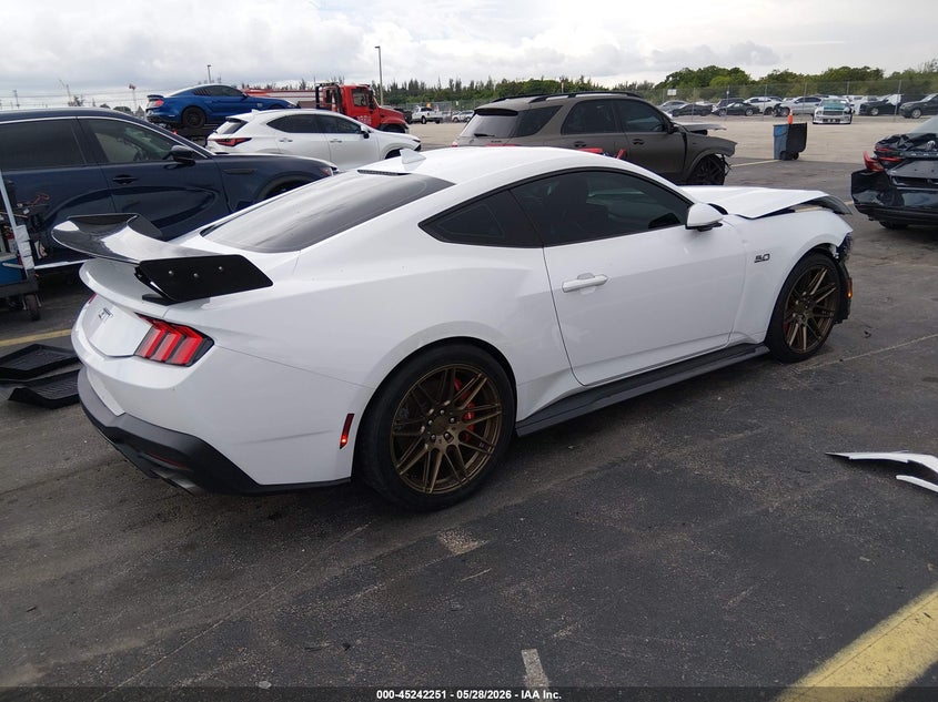 2024 Ford Mustang VIN 1FA6P8CF6R5428035 IAAI salvage auction — LEFT FRONT, Rebuildable (Florida), sold $17,500 on 2026-07-30 (photo 4)