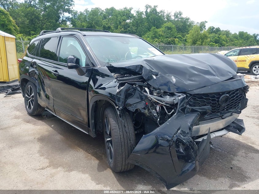 2021 Toyota Highlander VIN 5TDLZRAH6MS065062 IAAI salvage auction — FRONT END, Salvage Title, sold $10,750 on 2026-07-14 (photo 1)
