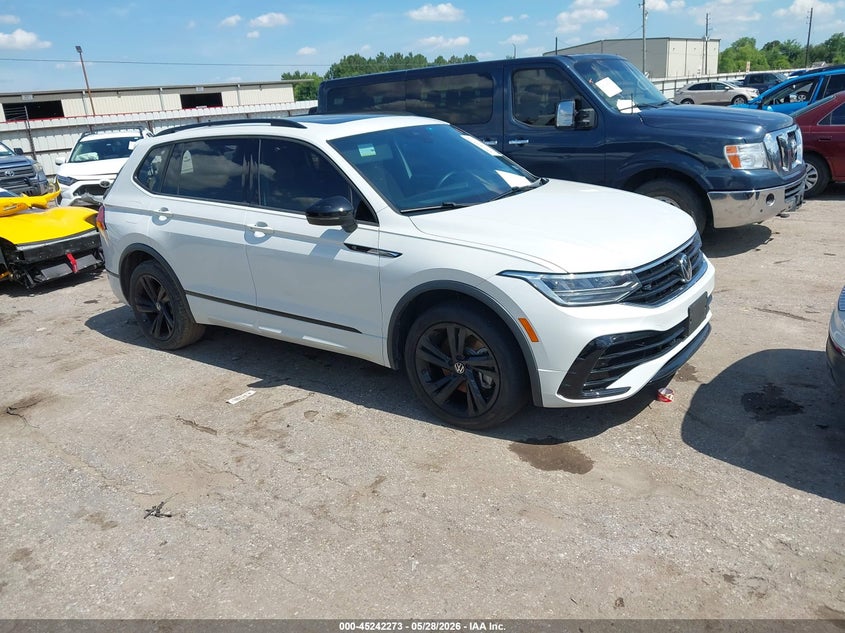 2024 Volkswagen Tiguan VIN 3VVCB7AX5RM006335 IAAI salvage auction — REAR END, Original (Texas), sold $8,800 on 2026-08-14 (photo 1)