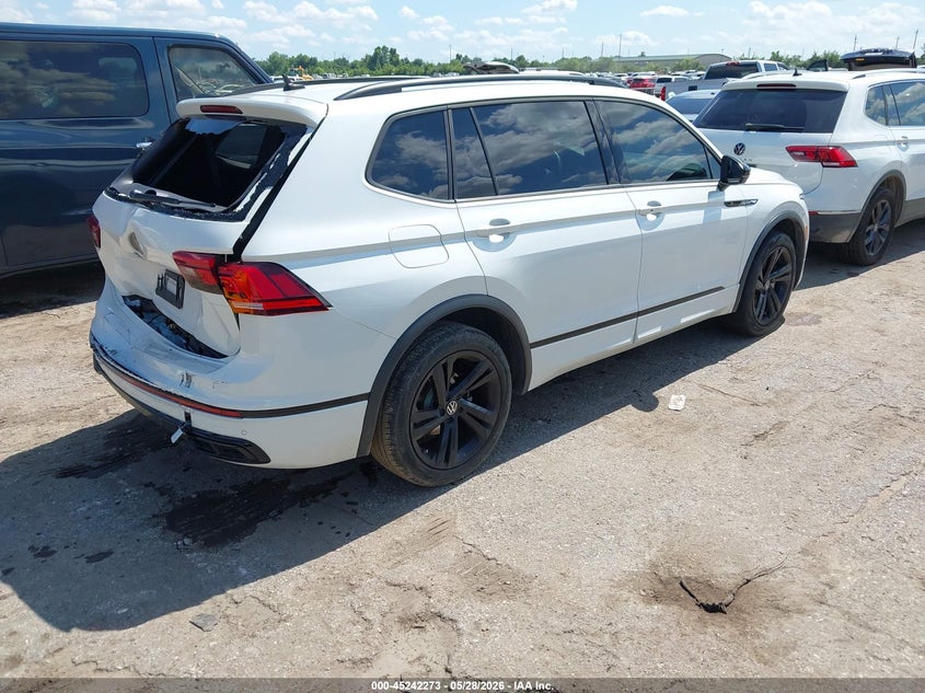 2024 Volkswagen Tiguan VIN 3VVCB7AX5RM006335 IAAI salvage auction — REAR END, Original (Texas), sold $8,800 on 2026-08-14 (photo 4)