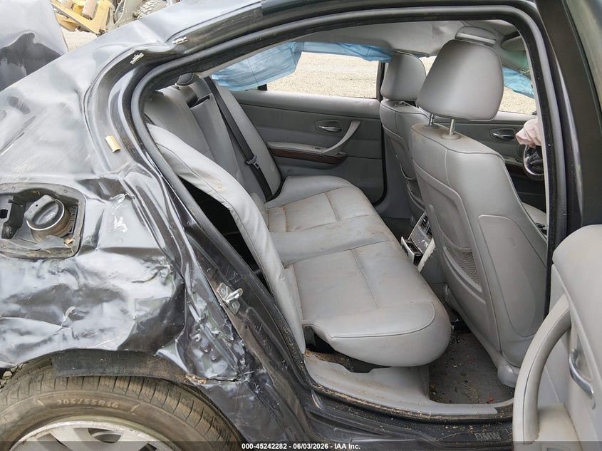 2007 BMW 3 series VIN WBAVC73517KP34798 IAAI salvage auction — ROLLOVER, Salvage (Oregon), sold $300 on 2026-07-20 (photo 8)
