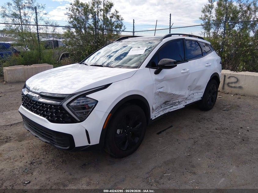 2025 Kia Sportage VIN 5XYK6CDF3SG297642 IAAI salvage auction — SIDE, Salvage Title, sold $11,400 on 2026-07-29 (photo 2)