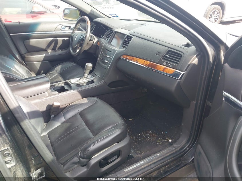 2013 Lincoln Mks VIN 1LNHL9DK7DG601599 IAAI salvage auction — SIDE, Original (Texas), sold $550 on 2026-07-29 (photo 5)