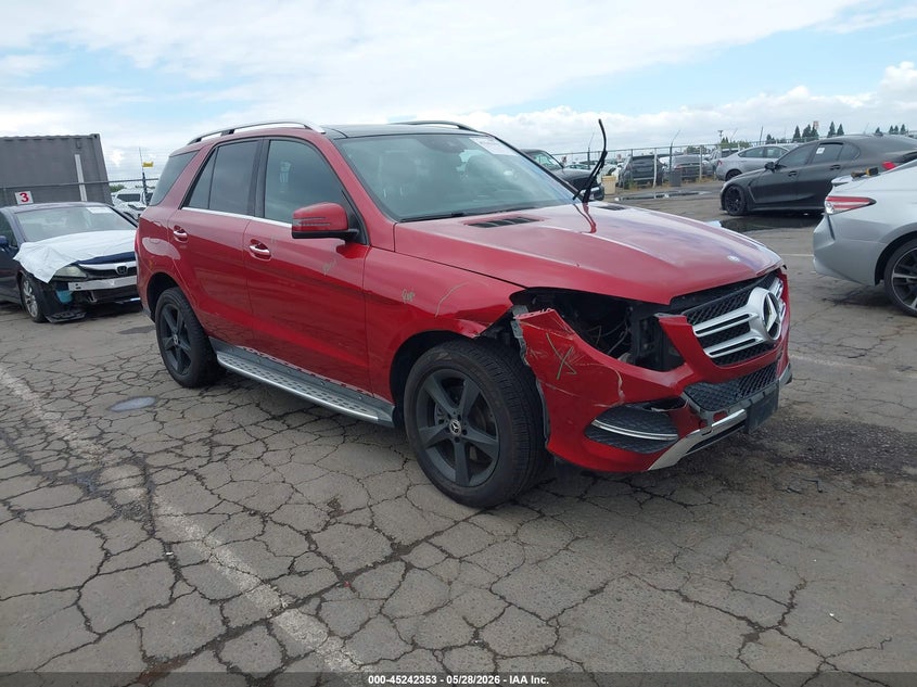 2017 Mercedes-benz VIN 4JGDA5HB0HA918883 IAAI salvage auction — FRONT END, Salvage Title, sold $7,800 on 2026-07-09 (photo 1)