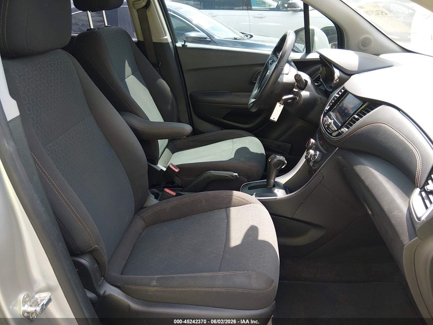 2020 Chevrolet Trax VIN KL7CJKSB4LB037742 IAAI salvage auction — REPOSSESSION, Salvage Title, sold $650 on 2026-07-28 (photo 5)
