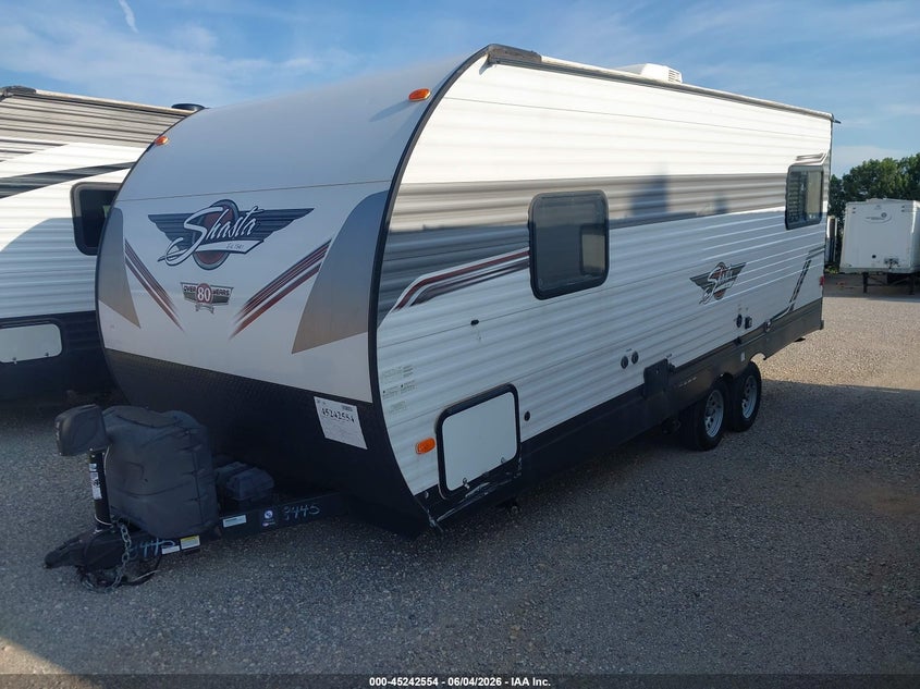 2022 Forest river Shasta VIN 5ZT2SSKB8NE018445 IAAI salvage auction — HAIL, Clear (Oklahoma), sold $5,500 on 2026-07-22 (photo 2)