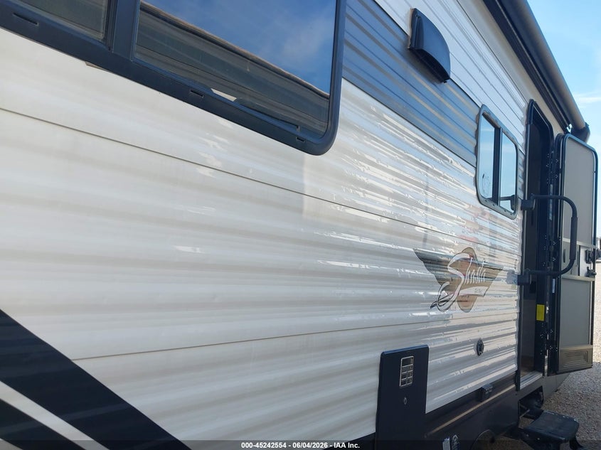 2022 Forest river Shasta VIN 5ZT2SSKB8NE018445 IAAI salvage auction — HAIL, Clear (Oklahoma), sold $5,500 on 2026-07-22 (photo 6)