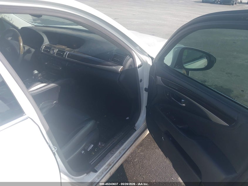 2013 Lexus Ls 460 VIN JTHCL5EF4D5019222 IAAI salvage auction — NORMAL WEAR, Repossession Paperwork (Georgia), sold $5,150 on 2026-07-08 (photo 5)