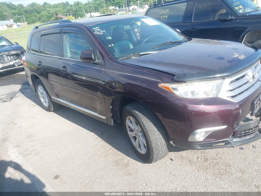 2012 Toyota Highlander VIN 5TDBK3EH8CS133402 IAAI salvage auction — LEFT FRONT, Salvage (Illinois), sold $2,800 on 2026-07-07 (photo 1)