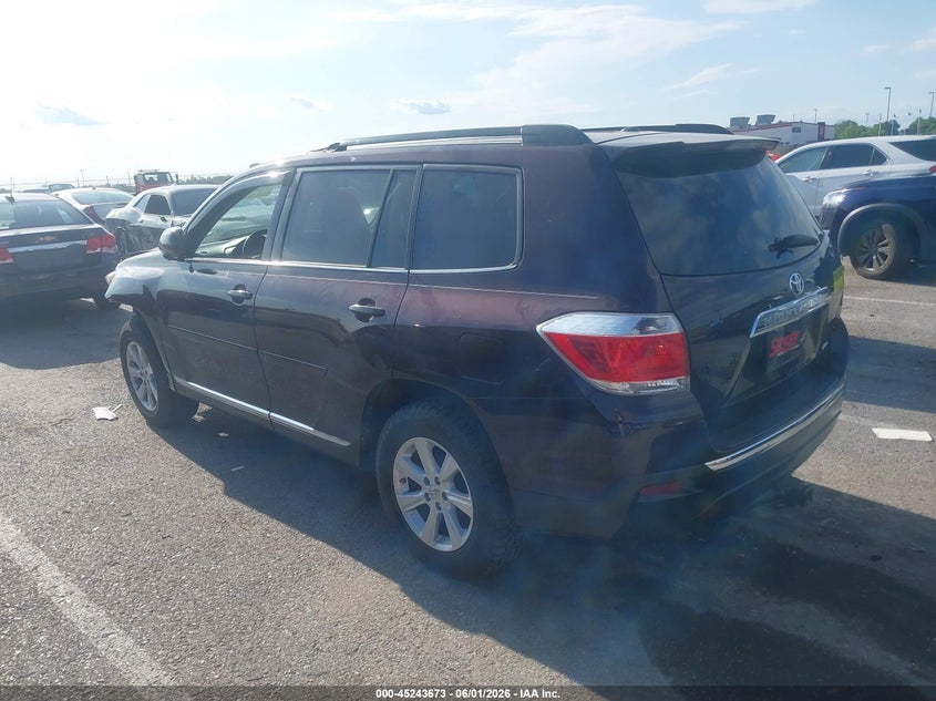 2012 Toyota Highlander VIN 5TDBK3EH8CS133402 IAAI salvage auction — LEFT FRONT, Salvage (Illinois), sold $2,800 on 2026-07-07 (photo 3)