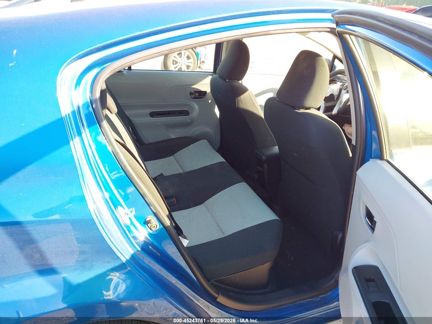 2014 Toyota Prius c VIN JTDKDTB35E1070746 IAAI salvage auction — FRONT END, Salvage Title, sold $500 on 2026-07-10 (photo 8)