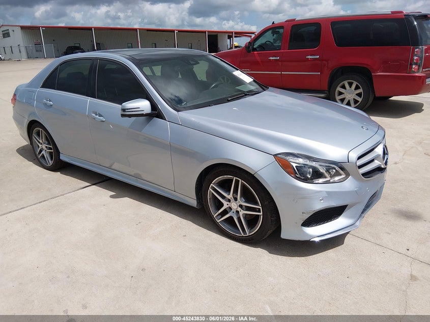 2014 Mercedes-benz E-klasse VIN WDDHF5KBXEA972094 IAAI salvage auction — WATER/FLOOD, Salvage (Texas), sold $2,850 on 2026-07-31 (photo 1)