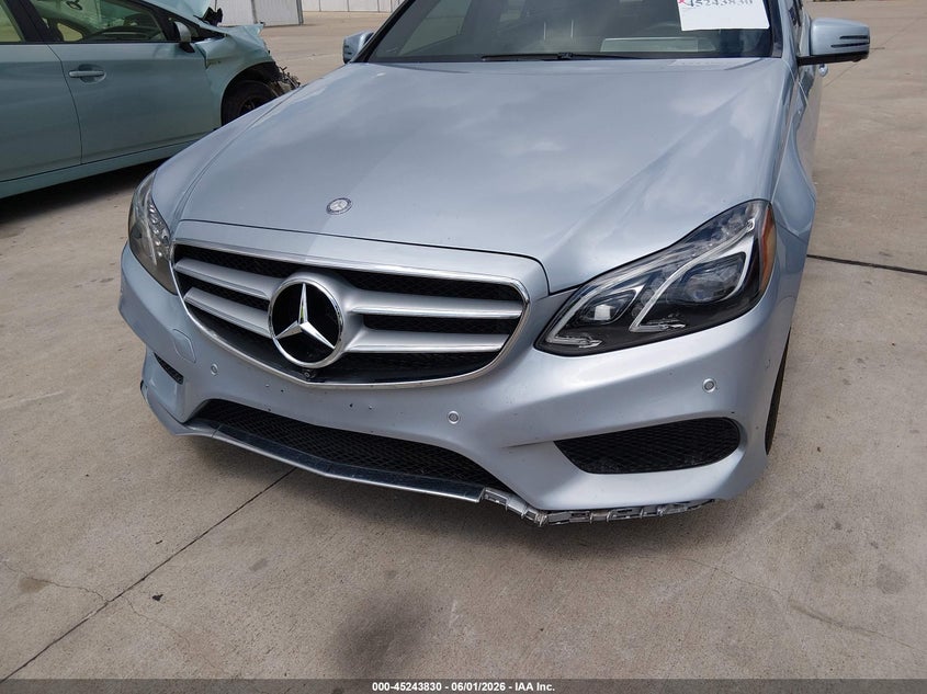 2014 Mercedes-benz E-klasse VIN WDDHF5KBXEA972094 IAAI salvage auction — WATER/FLOOD, Salvage (Texas), sold $2,850 on 2026-07-31 (photo 6)