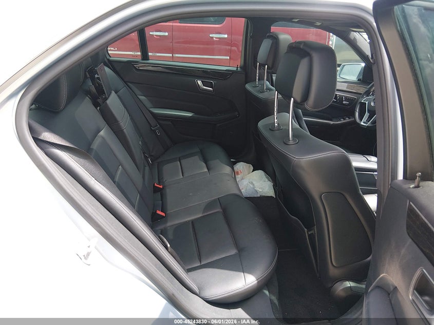 2014 Mercedes-benz E-klasse VIN WDDHF5KBXEA972094 IAAI salvage auction — WATER/FLOOD, Salvage (Texas), sold $2,850 on 2026-07-31 (photo 8)