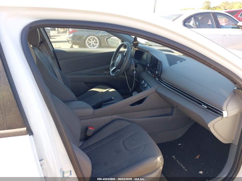 2025 Hyundai Elantra VIN KMHLL4DG9SU007538 IAAI salvage auction — FRONT END, Salvage Title, sold $4,800 on 2026-07-07 (photo 5)