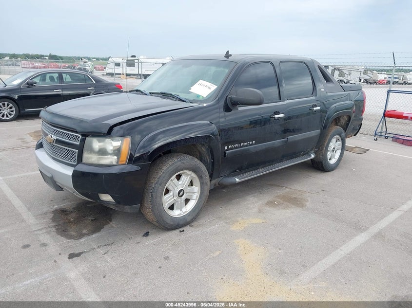 2008 Chevrolet Avalanche VIN 3GNFK12368G106856 IAAI salvage auction — RIGHT FRONT, Salvage (Idaho), sold $725 on 2026-07-09 (photo 2)