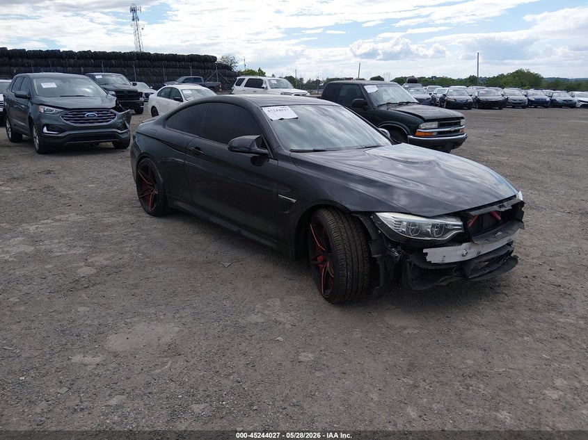 2015 BMW M4 VIN WBS3R9C58FK331185 — IAAI salvage auction photo