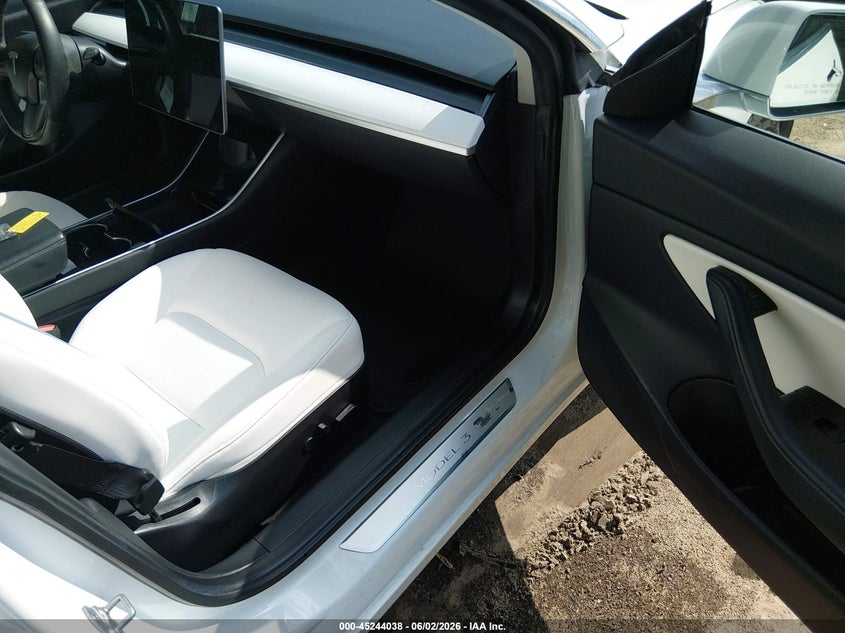 2019 Tesla Model 3 VIN 5YJ3E1EB4KF469949 IAAI salvage auction — LEFT FRONT, Salvage Title, sold $4,950 on 2026-08-01 (photo 5)