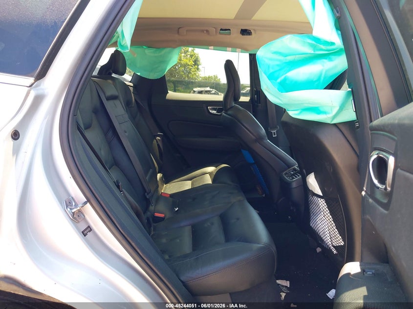 2019 Volvo Xc60 VIN LYV102RL9KB321098 IAAI salvage auction — ENGINE DAMAGE, Salvage Title, sold $2,900 on 2026-07-24 (photo 8)