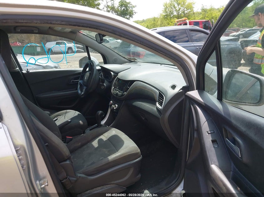 2018 Chevrolet Trax VIN KL7CJNSB7JB625052 IAAI salvage auction — NORMAL WEAR, Salvage Title, sold $1,100 on 2026-07-28 (photo 5)
