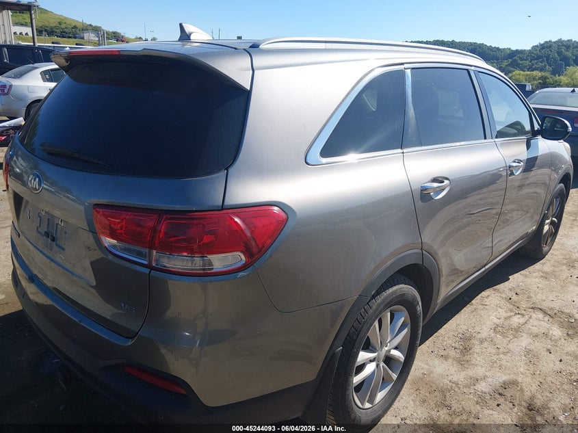 2017 Kia Sorento VIN 5XYPGDA51HG317562 IAAI salvage auction — NORMAL WEAR, Clear-Dealer Only (West Virginia), sold $1,325 on 2026-07-09 (photo 4)
