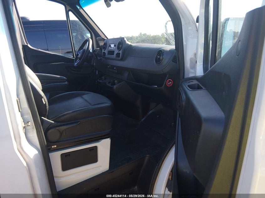 2020 Mercedes-benz Sprinter VIN W1W4EDHY4LT021493 IAAI salvage auction — FRONT END, Salvage (North Carolina), sold $9,400 on 2026-08-02 (photo 5)