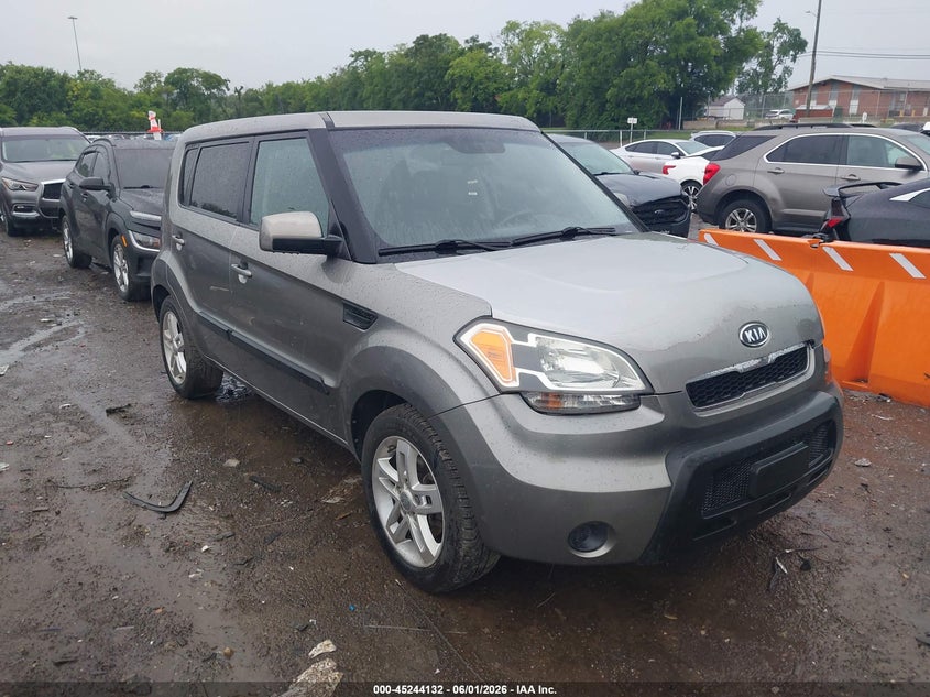 2011 Kia Soul VIN KNDJT2A25B7302224 IAAI salvage auction — NORMAL WEAR, Clear (Tennessee), sold $525 on 2026-07-09 (photo 1)