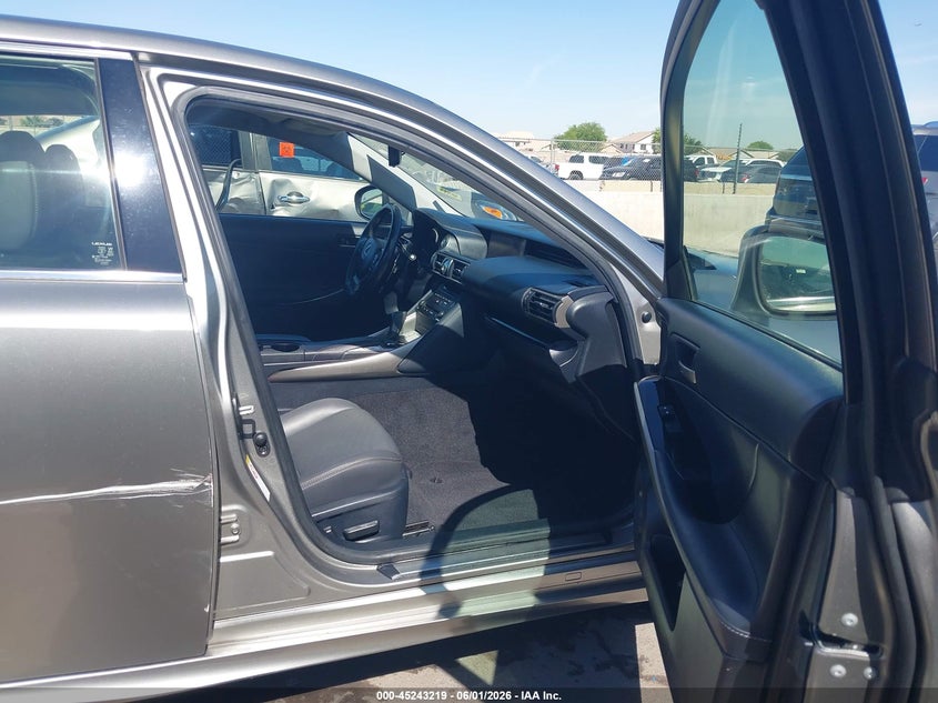 2019 Lexus Is VIN JTHBA1D29K5086114 IAAI salvage auction — SIDE, Salvage (California), sold $3,050 on 2026-07-28 (photo 5)