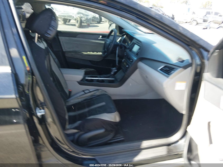 2017 Hyundai Sonata VIN KMHE24L3XHA064190 IAAI salvage auction — NORMAL WEAR, Salvage (California), sold $875 on 2026-07-09 (photo 5)