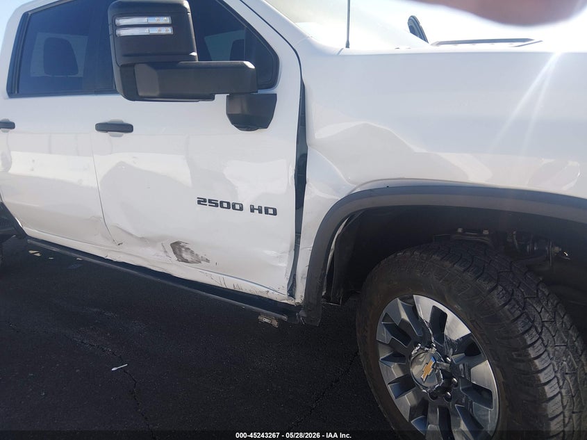 2021 Chevrolet Silverado VIN 1GC4YME70MF158333 IAAI salvage auction — RIGHT SIDE, Salvage Title, sold $19,300 on 2026-07-24 (photo 6)
