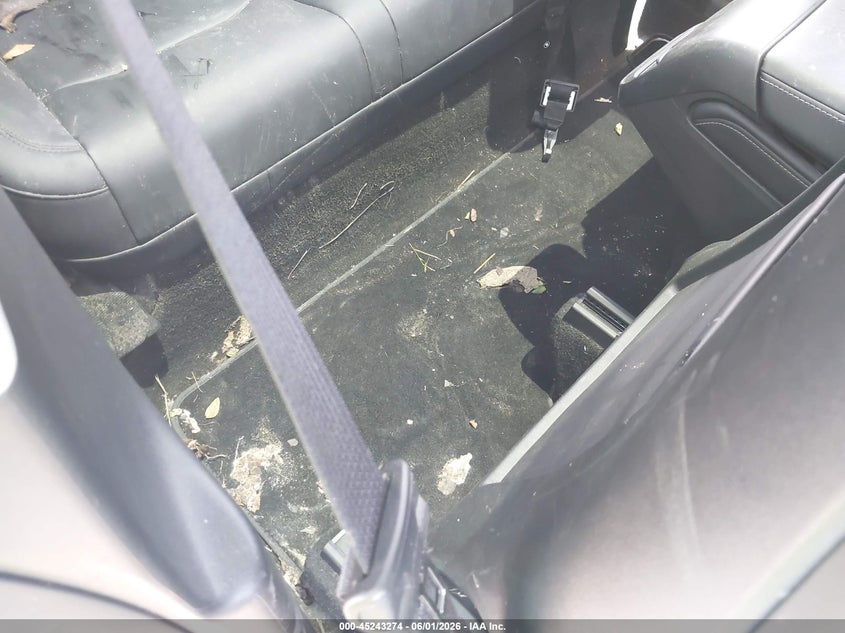 2023 Tesla Model y VIN 7SAYGDEE2PA186100 IAAI salvage auction — FRESH WATER, Salvage Title, sold $7,100 on 2026-07-30 (photo 8)