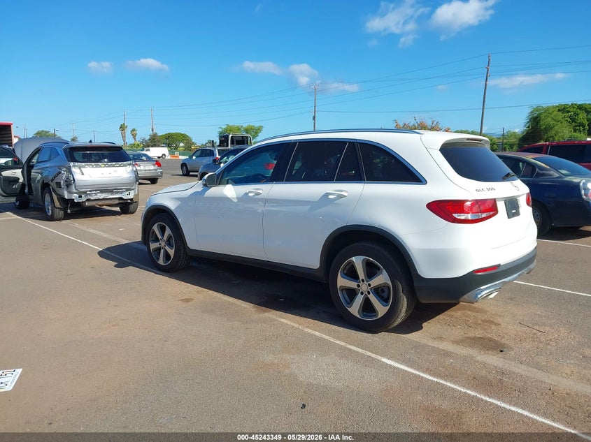 2016 Mercedes-benz Glc VIN WDC0G4JB5GF102608 IAAI salvage auction — SIDE, Salvage (Hawaii), sold $2,400 on 2026-08-11 (photo 3)