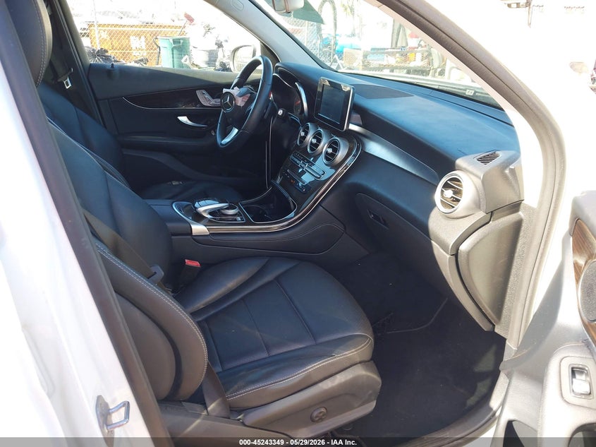 2016 Mercedes-benz Glc VIN WDC0G4JB5GF102608 IAAI salvage auction — SIDE, Salvage (Hawaii), sold $2,400 on 2026-08-11 (photo 5)