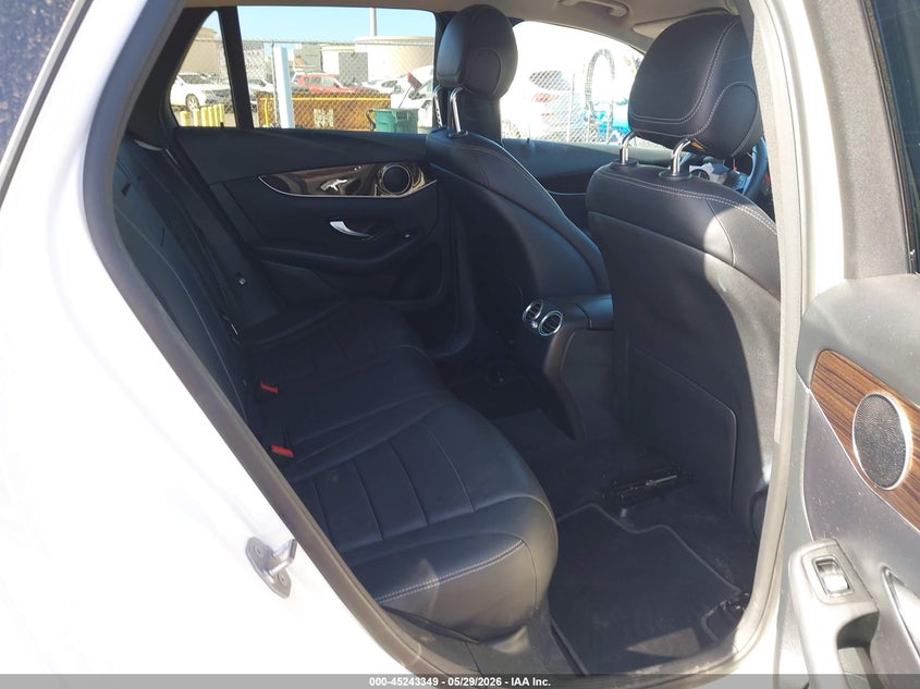 2016 Mercedes-benz Glc VIN WDC0G4JB5GF102608 IAAI salvage auction — SIDE, Salvage (Hawaii), sold $2,400 on 2026-08-11 (photo 8)