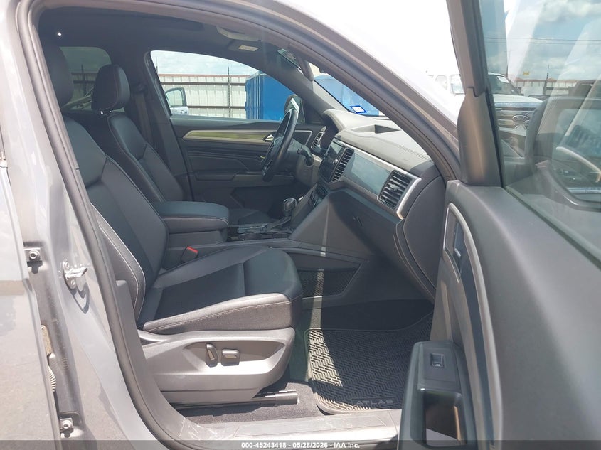 2020 Volkswagen Atlas cross sport VIN 1V2EE2CA4LC220492 IAAI salvage auction — HAIL, Salvage Title, sold $12,050 on 2026-07-16 (photo 5)