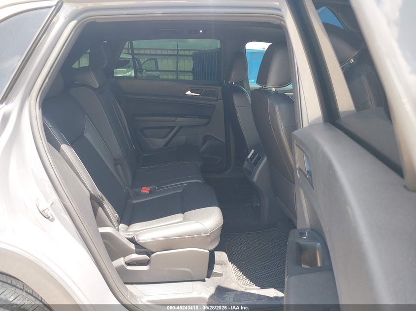 2020 Volkswagen Atlas cross sport VIN 1V2EE2CA4LC220492 IAAI salvage auction — HAIL, Salvage Title, sold $12,050 on 2026-07-16 (photo 8)