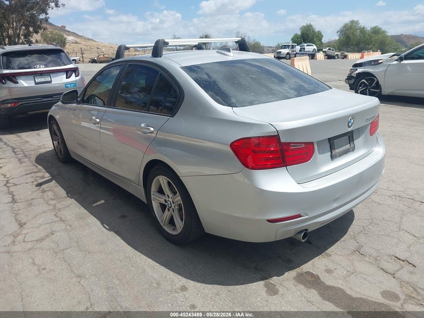 2014 BMW 3er VIN WBA3D3C57EK155101 IAAI salvage auction — NORMAL WEAR, Clear - Dealer Only (California), sold $800 on 2026-07-07 (photo 3)