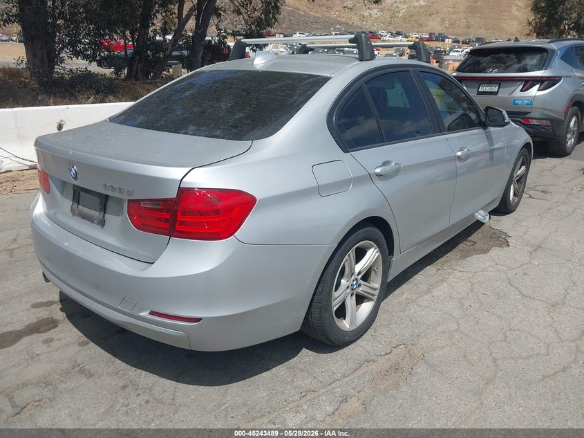 2014 BMW 3er VIN WBA3D3C57EK155101 IAAI salvage auction — NORMAL WEAR, Clear - Dealer Only (California), sold $800 on 2026-07-07 (photo 4)