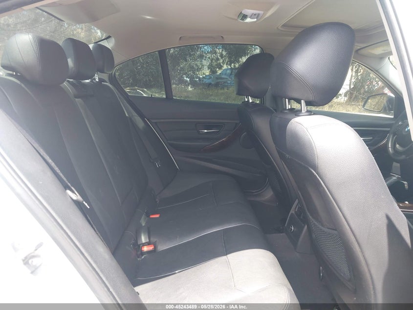 2014 BMW 3er VIN WBA3D3C57EK155101 IAAI salvage auction — NORMAL WEAR, Clear - Dealer Only (California), sold $800 on 2026-07-07 (photo 8)