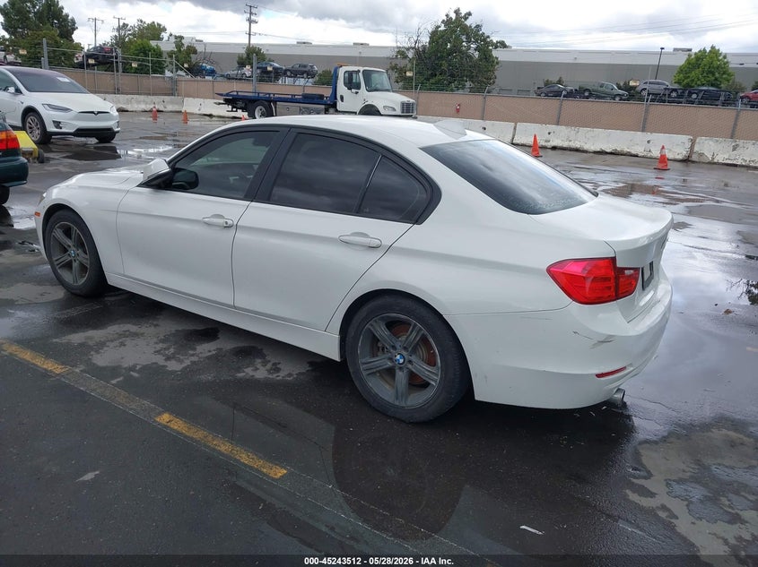 2013 BMW 3er VIN WBA3B1C50DK129383 IAAI salvage auction — NORMAL WEAR, Salvage (California), sold $450 on 2026-07-20 (photo 3)