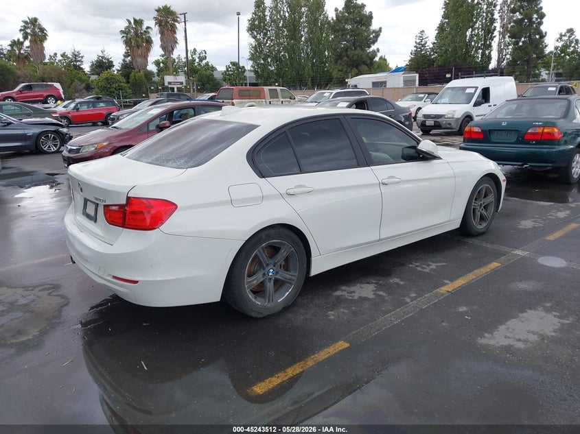 2013 BMW 3er VIN WBA3B1C50DK129383 IAAI salvage auction — NORMAL WEAR, Salvage (California), sold $450 on 2026-07-20 (photo 4)
