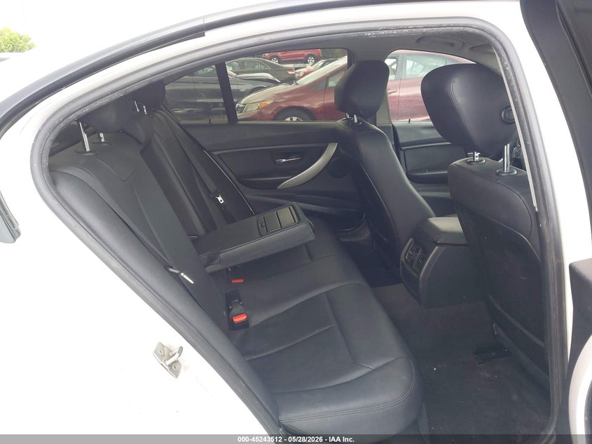 2013 BMW 3er VIN WBA3B1C50DK129383 IAAI salvage auction — NORMAL WEAR, Salvage (California), sold $450 on 2026-07-20 (photo 8)